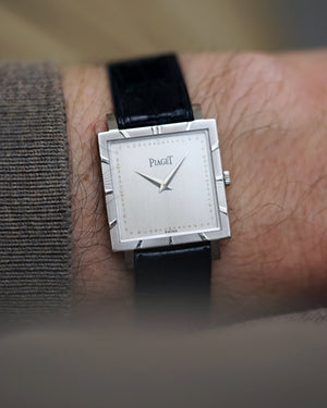 1960s Piaget in White Gold | Ref.927 | Cal. 9P | Original Unworn Strap and Original White Gold Buckle